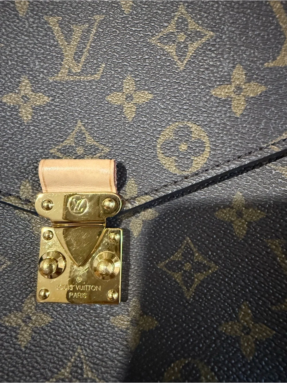 Louis Vuitton Pochette Métis